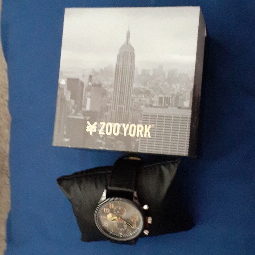 Zoo York watch - Picture 2 of 2